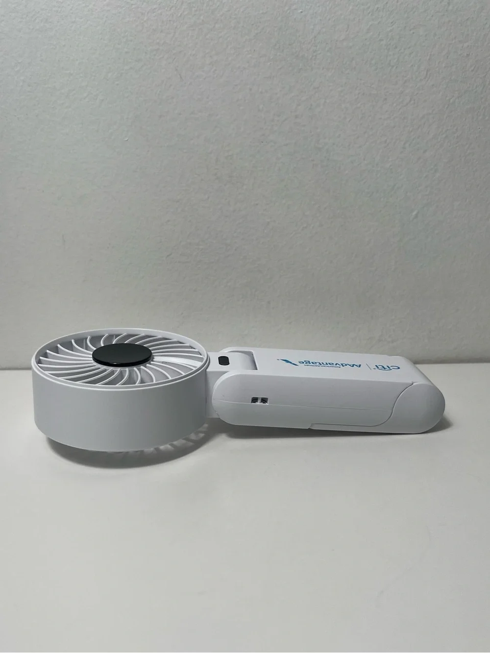 American Airlines Citi AAdvantage Rechargeable Portable Neck Handheld Mini Fan
